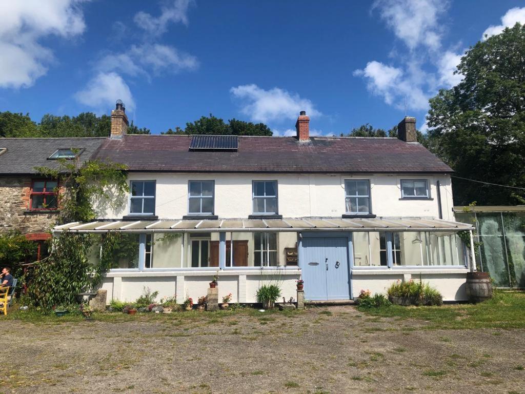 Gernos Farmhouse Llandysul Exterior foto